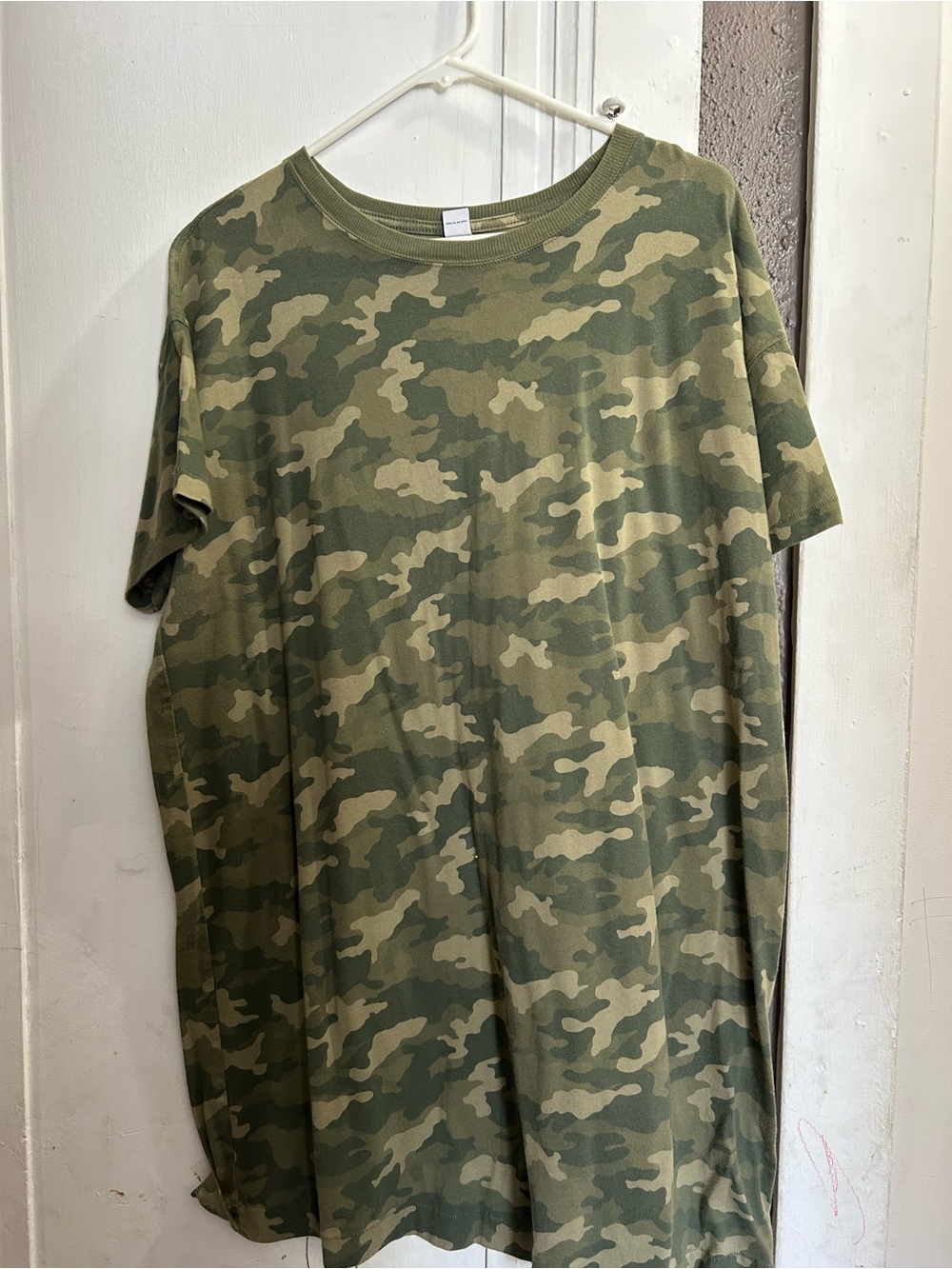 Old Navy Men's Short-Sleeve Camo Tee - Olive & Tan
